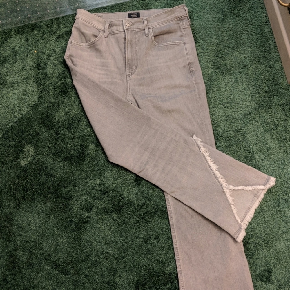 Women's jeans